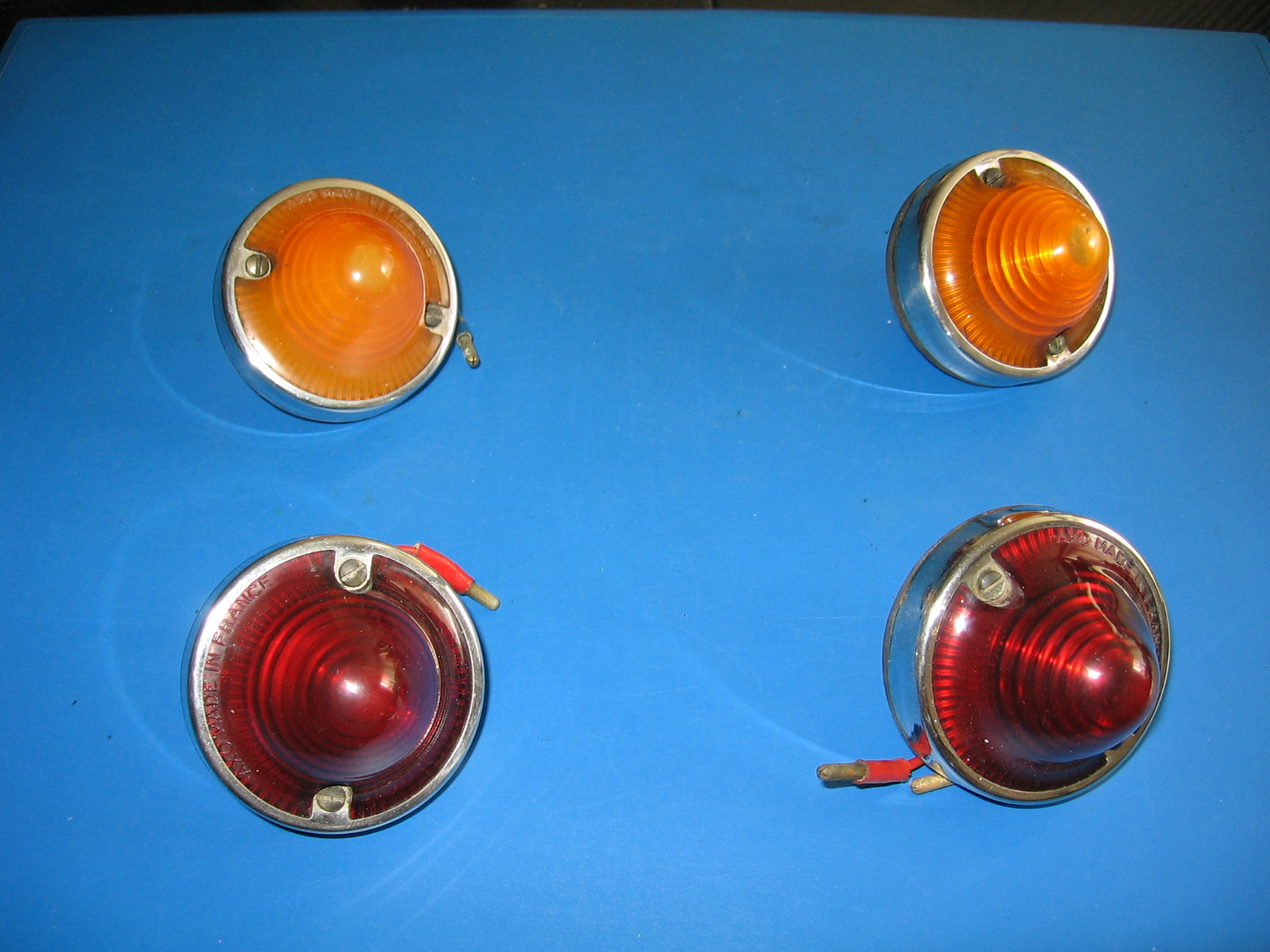 OD0573 Complete set achterlichten + clignateurs, voor Ami 6 van het 2e model. Merk: AXO